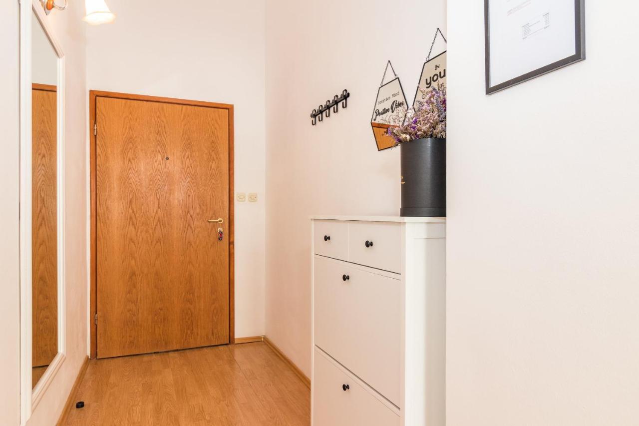 Apartman Lussi Pula Exterior photo