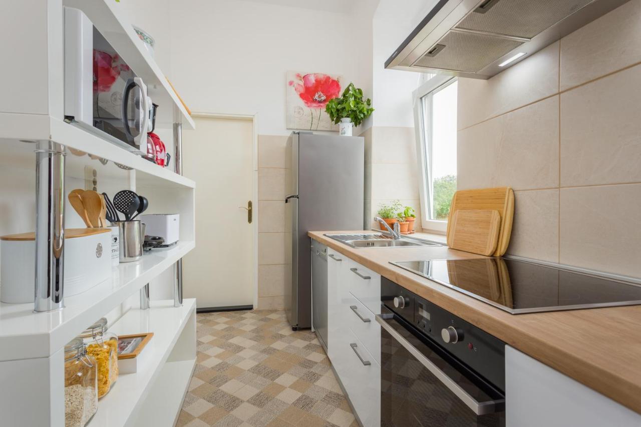 Apartman Lussi Pula Exterior photo